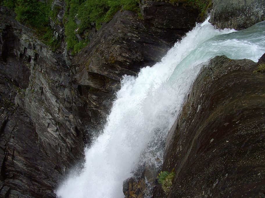 Der Wasserfall Buldrefossen wird auch Videstherfossen genannt.