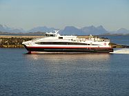 Das Katamaran-Schnellboot -Salten- der Hurtigruten Reederei 