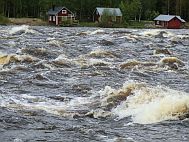 Der Tornelv fliet entlang der schwedisch-finnischen Grenze. Er wird auch als schwedische Nil bezeichnet