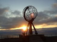 Obwohl die Mitternachtssonne hier zwischen dem 14.05. und 30.07. scheint, ist sie am Nordkap wohl am seltensten zu sehen als sonstwo nrdlich des Polarkreises.