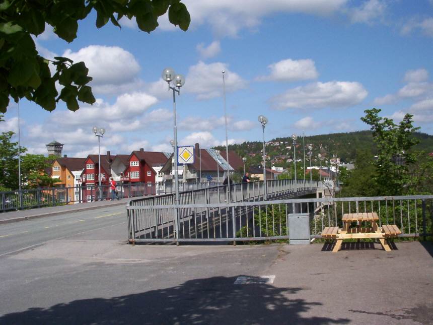 In Steinkjer beginnt die Küstenstraße Rv17 .