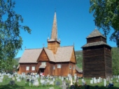 die einzigartig schöne Holzkirche in Vågåmo