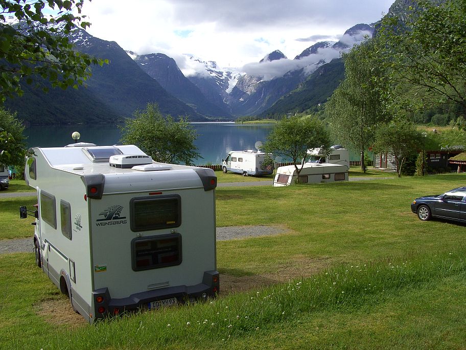 Sehr schöner und gepflegter Campingplatz direkt am See.