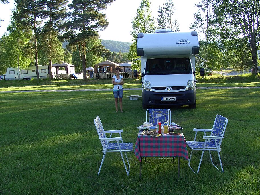 Unser erster Anlaufpunkt in Norge ist der Campingplatz Barnas bei Gvarv.