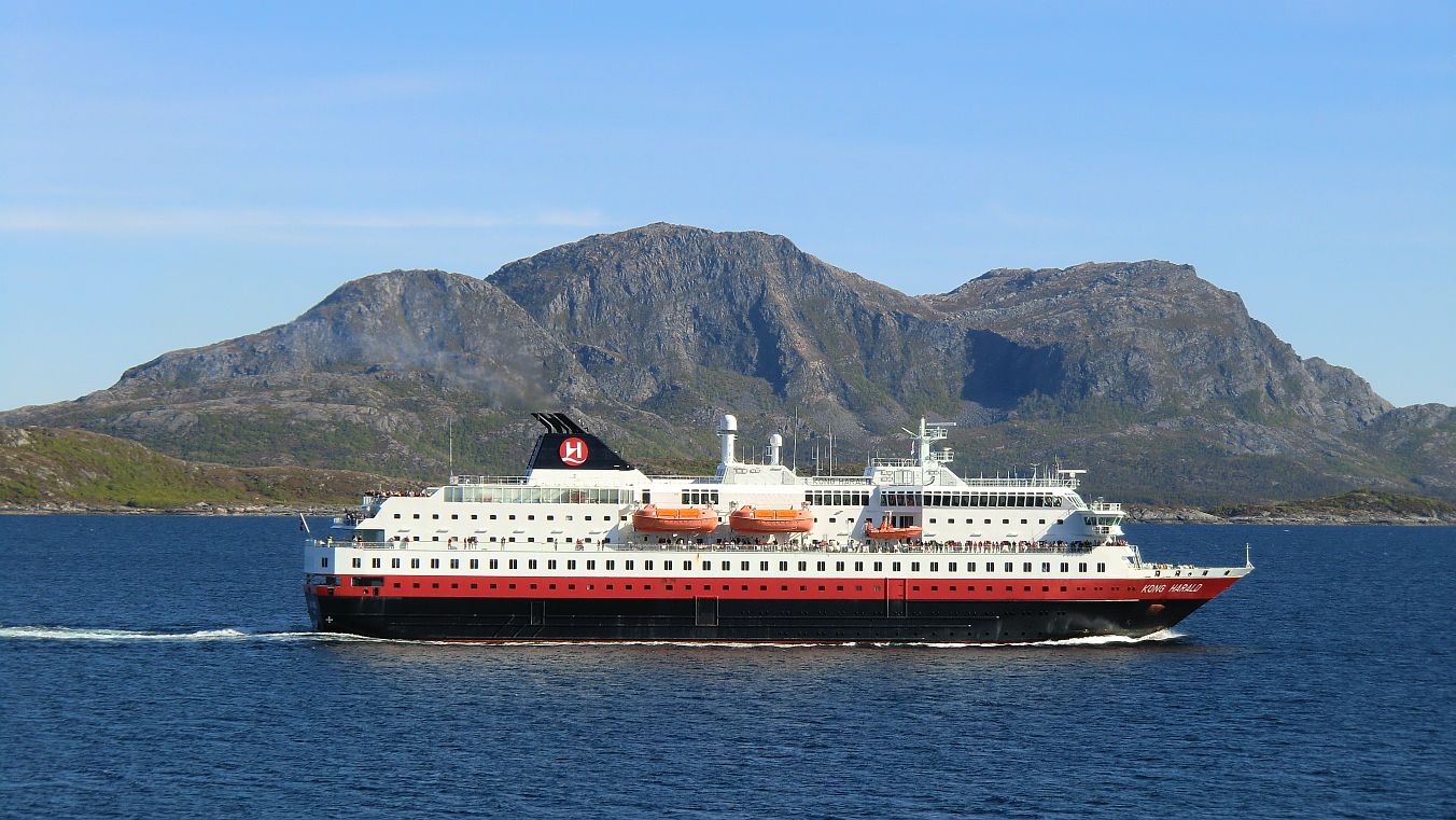 Namensgeber für das Hurtigruten Schiff MS Kong Harald ist niemand Geringerer als der norwegische König.