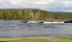 Der Torneälv in Kattilakoski am Polarkreis