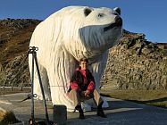 In Hammerfest gibt es den Eisbärenclub. Es kann jeder eintreten, der Hammerfest besucht.