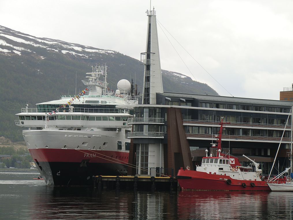 MS Fram – benannt nach dem Polarschiff des berühmten Entdeckers Fridtjof Nansen – wurde am 24. April 2007 in Dienst gestellt und ist damit das jüngste Schiff der Hurtigruten Flotte.