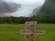Auf dem Wanderweg vom Fjord zum Gletschersee